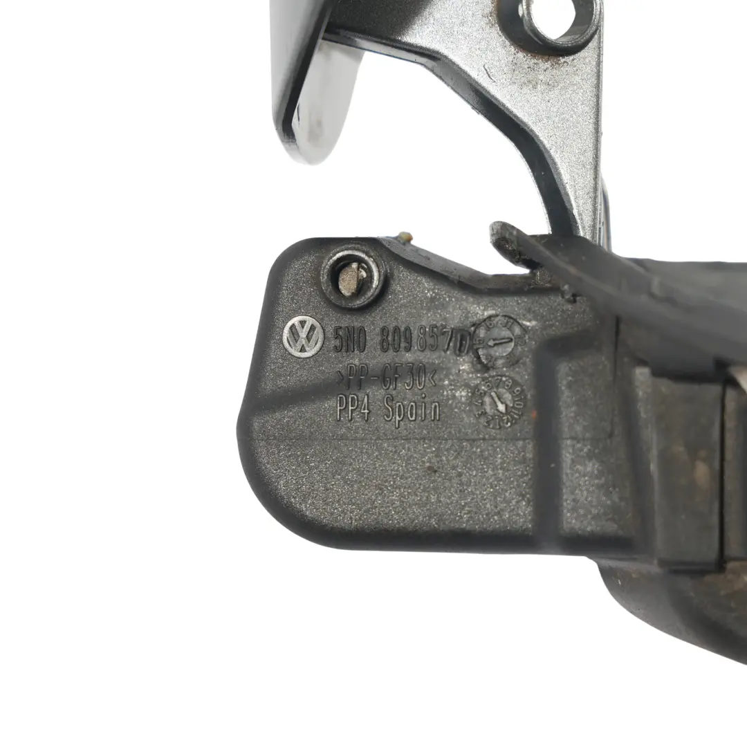 Tankdeckel Klappe Abdeckung Pfeffergrau D7R für Volkswagen Tiguan 5N mit Teilenummer 5N0809857D Volkswagen Tiguan 5N Tankdeckel Klappe Abdeckung Pfeffergrau D7R - SKU 5N0809857D-PEG - Teilenummer 5N0809857D