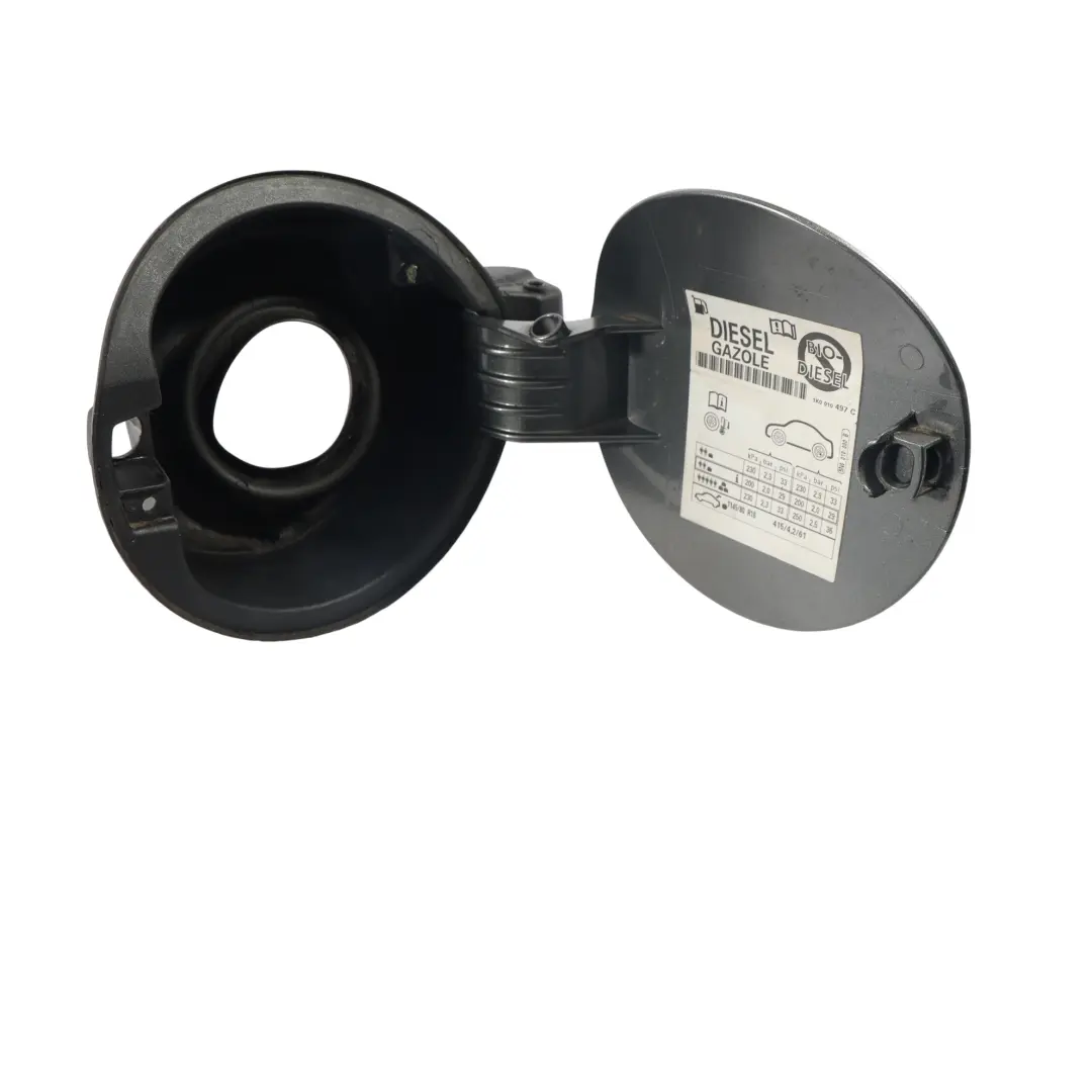 Bouchon Trappe Carburant Gris Poivre D7R pour Volkswagen Tiguan 5N à propos du numéro de pièce 5N0809857D Volkswagen Tiguan 5N Bouchon Trappe Carburant Gris Poivre D7R - SKU 5N0809857D-PEG - Numéro de pièce 5N0809857D