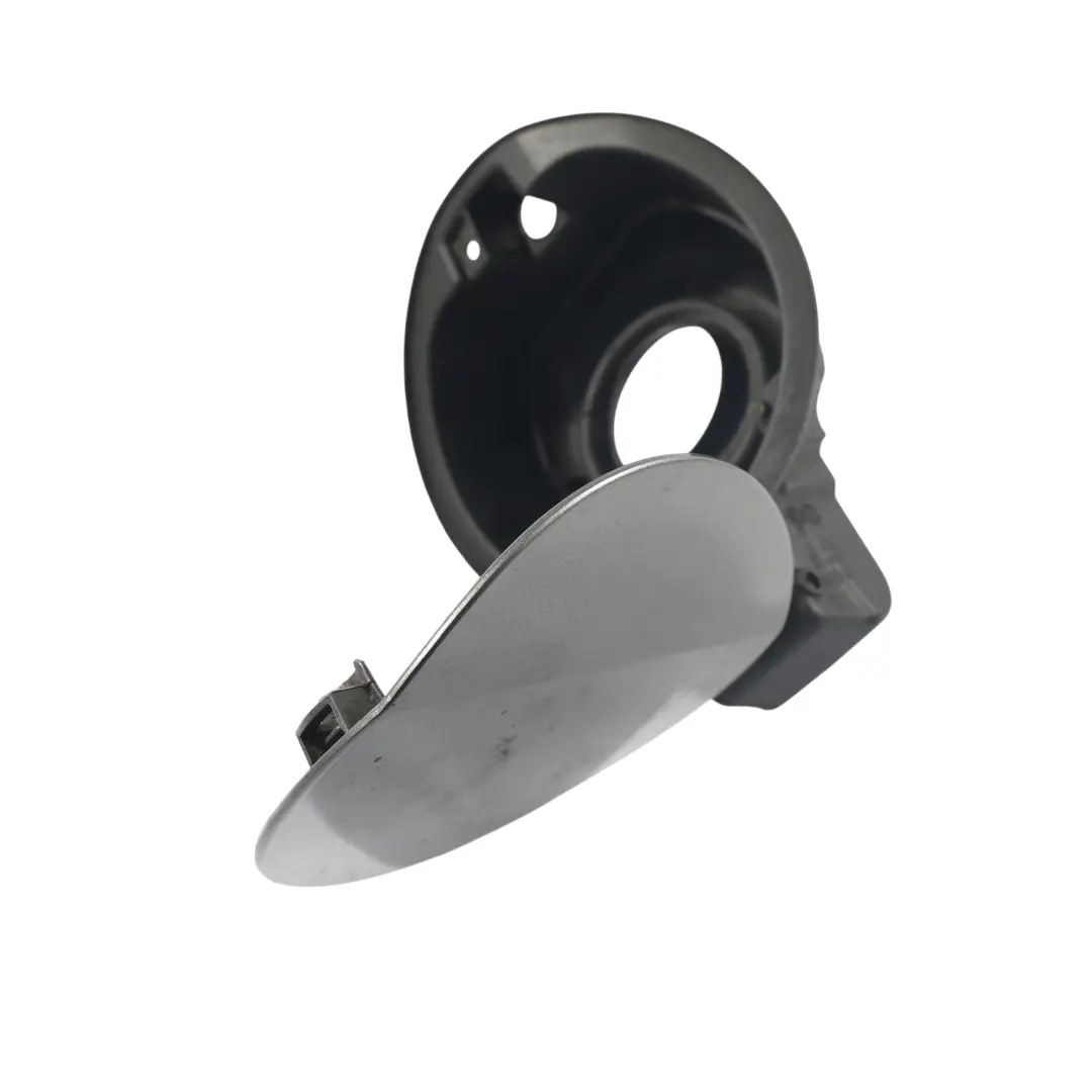 Coperchio Sportello Carburante Grigio Pepe D7R per Volkswagen Tiguan 5N con numero di parte 5N0809857D Volkswagen Tiguan 5N Coperchio Sportello Carburante Grigio Pepe D7R - SKU 5N0809857D-PEG - Numero di parte 5N0809857D