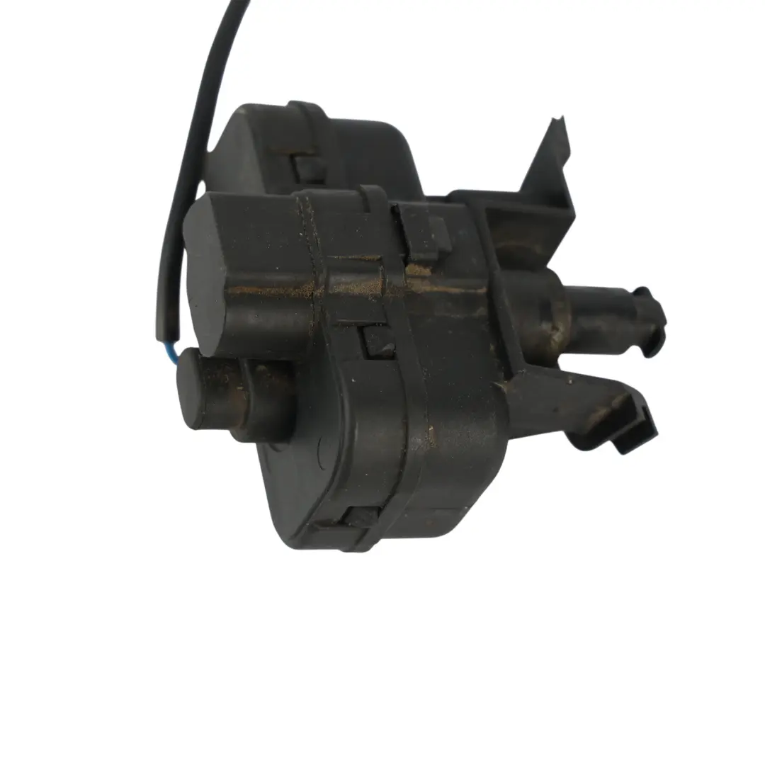 Volkswagen Tiguan 5N Tankdeckel Klappe Stellmotor - SKU 5N0810773F - Teilenummer 5N0810773F