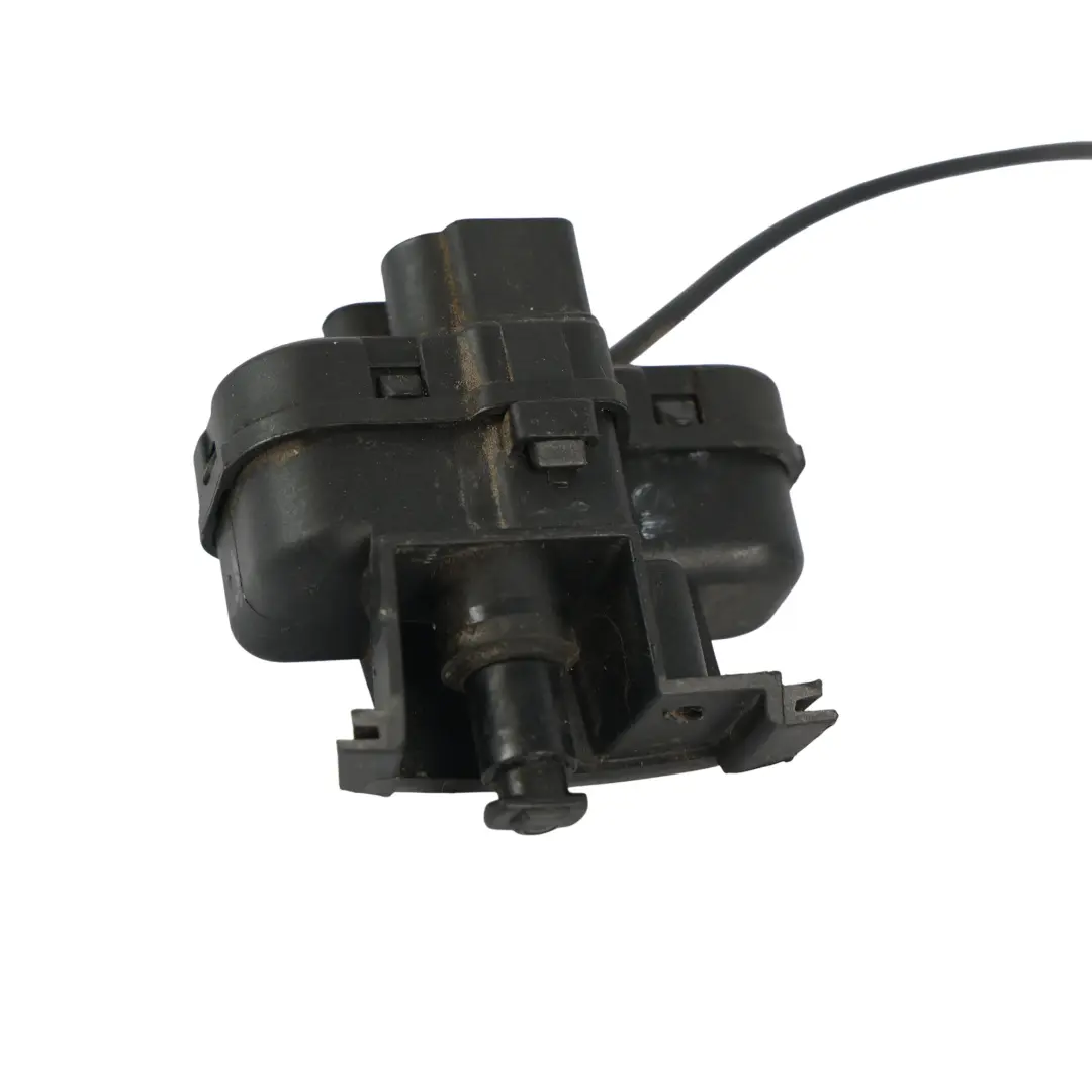 Volkswagen Tiguan 5N Motor Actuador Puerta Tapa Combustible - SKU 5N0810773F - Número de pieza 5N0810773F