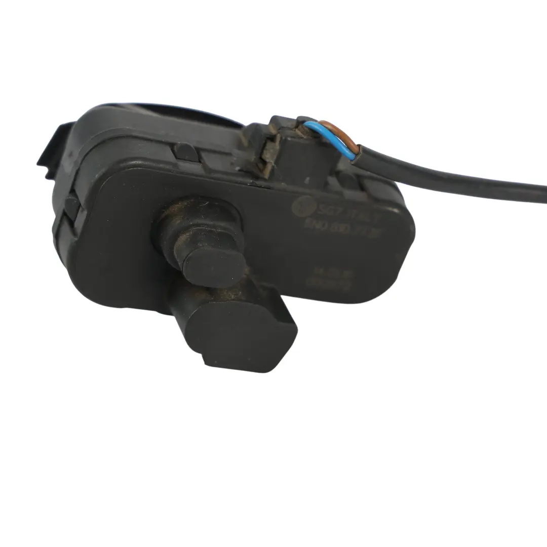 Siłownik Klapki Wlewu Paliwa do Volkswagen Tiguan 5N o numerze 5N0810773F Volkswagen Tiguan 5N Siłownik Klapki Wlewu Paliwa - SKU 5N0810773F - Numer Części 5N0810773F