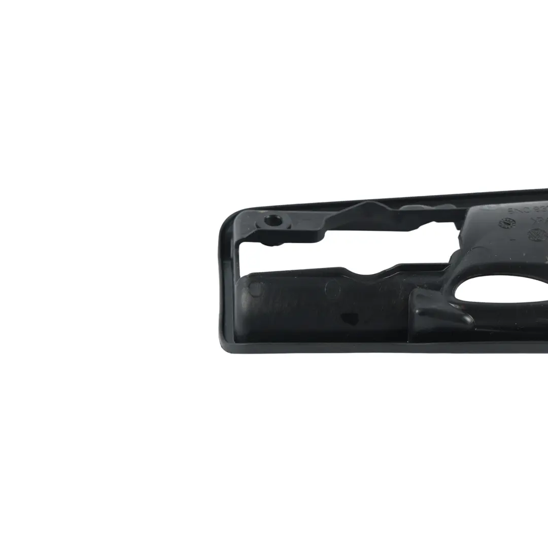 Moldura Manija Puerta Delantera Izquierda para Volkswagen Tiguan 5N con número de pieza 5N0837197 Volkswagen Tiguan 5N Moldura Manija Puerta Delantera Izquierda - SKU 5N0837197 - Número de pieza 5N0837197