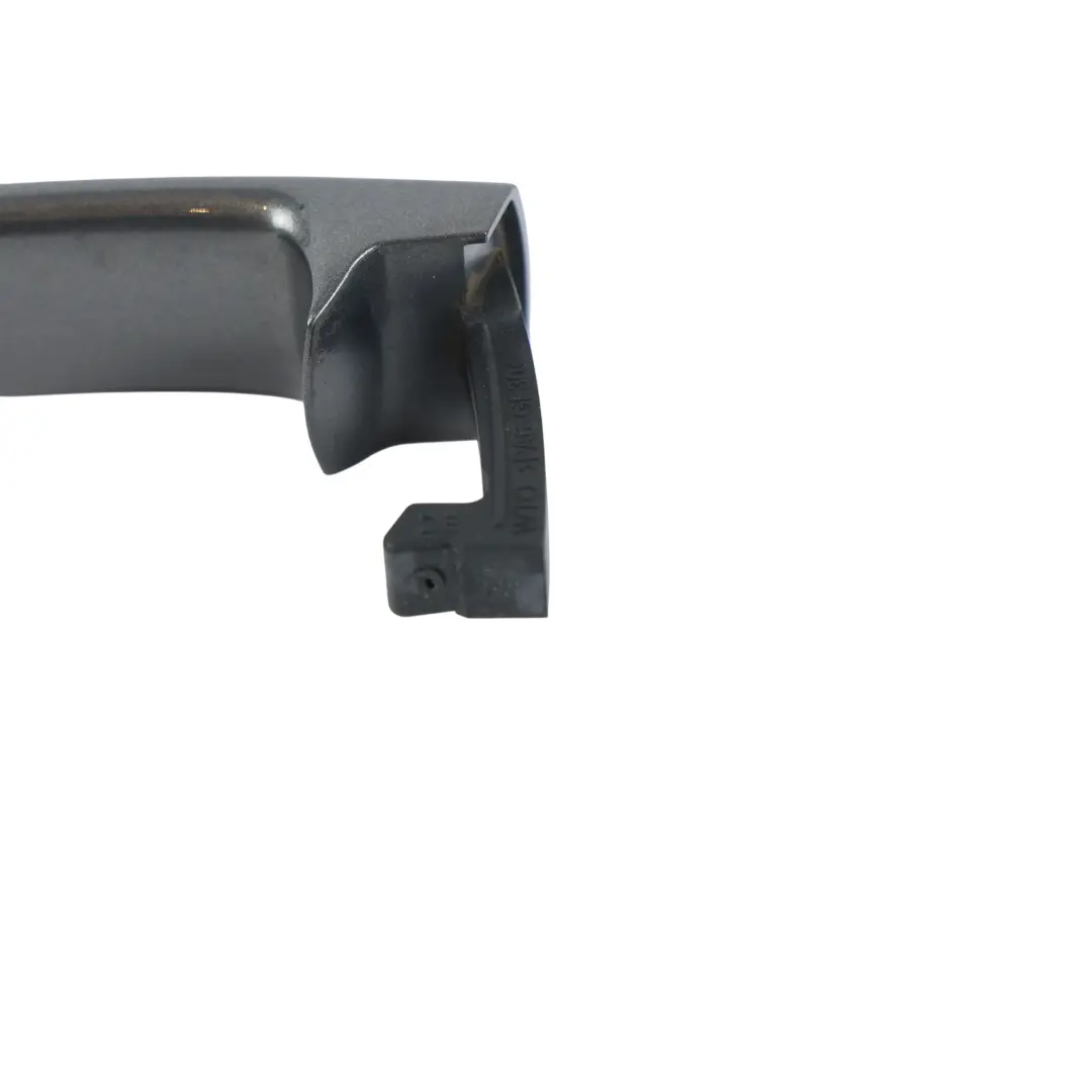 Tirador Puerta Gris Pimienta Metalizado D7R para Volkswagen Tiguan 5N con número de pieza 5N0837205M Volkswagen Tiguan 5N Tirador Puerta Gris Pimienta Metalizado D7R - SKU 5N0837205M-PEG - Número de pieza 5N0837205M