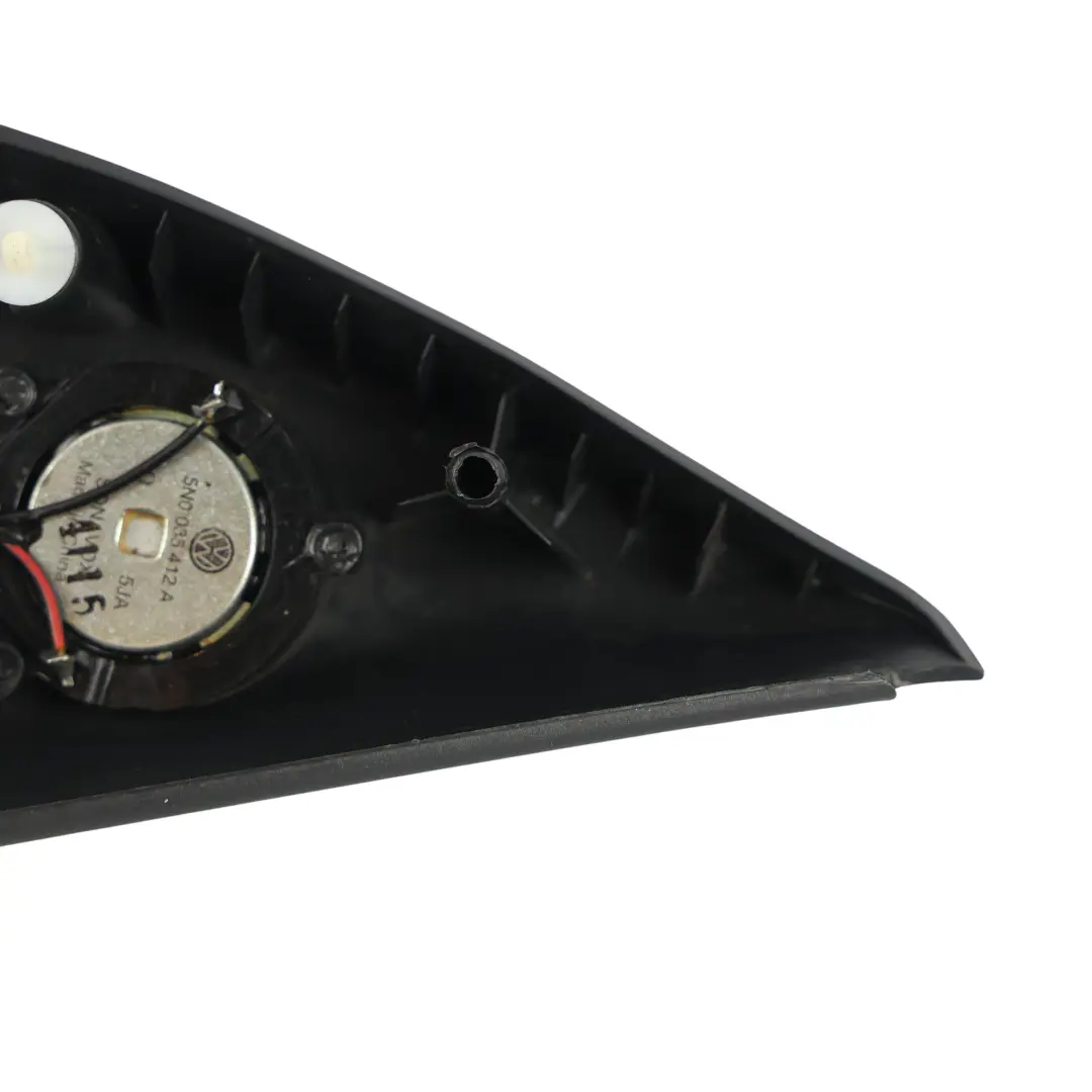 Cubierta Altavoz Tweeter Delantero Izquierdo para Volkswagen Tiguan 5N con número de pieza 5N0837993B Volkswagen Tiguan 5N Cubierta Altavoz Tweeter Delantero Izquierdo - SKU 5N0837993B - Número de pieza 5N0837993B