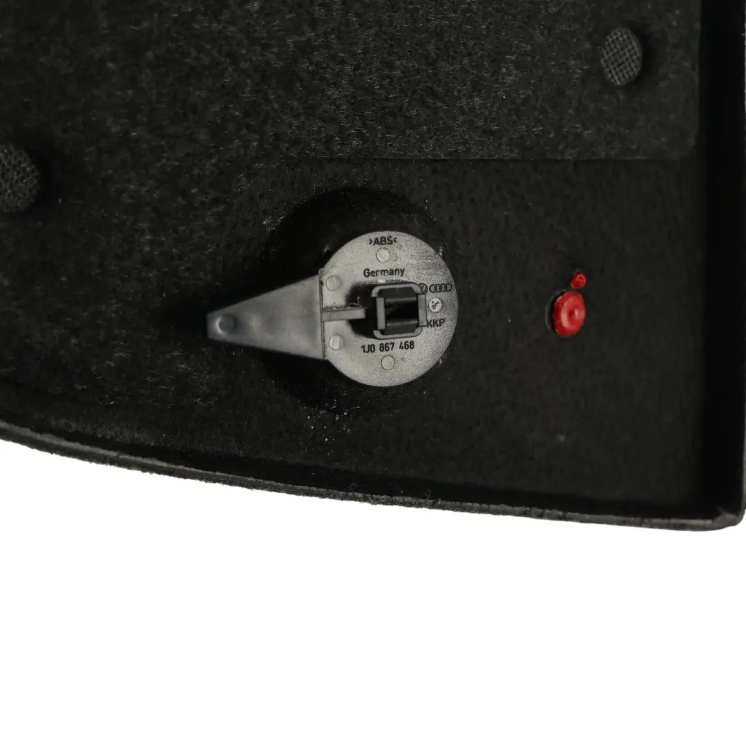 Garniture Coffre Arrière Volet Gauche pour Volkswagen Tiguan 5N à propos du numéro de pièce 5N0867461 Volkswagen Tiguan 5N Garniture Coffre Arrière Volet Gauche - SKU 5N0867461 - Numéro de pièce 5N0867461