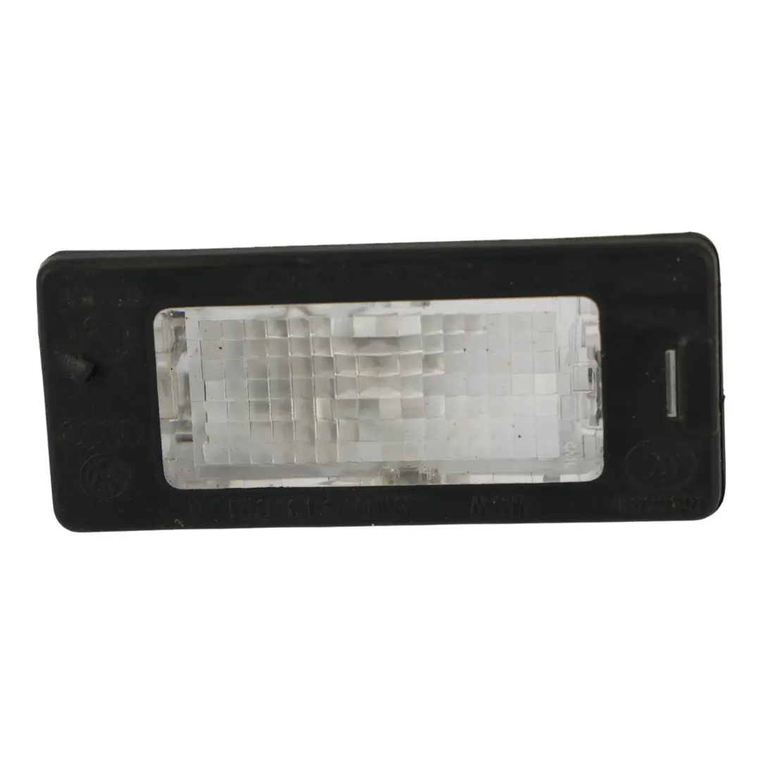 3V Luce Targa per Skoda Octavia 5E Superb con numero di parte 5N0943021B Skoda Octavia 5E Superb 3V Luce Targa - SKU 5N0943021B - Numero di parte 5N0943021B