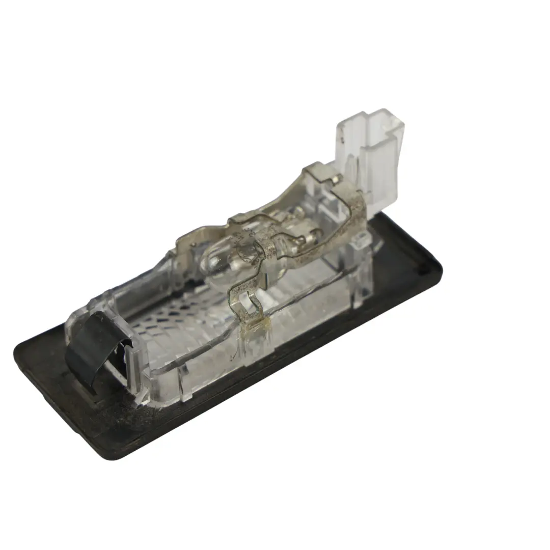 3V Lampka Tablicy Rejestracyjnej do Skoda Octavia 5E Superb o numerze 5N0943021B Skoda Octavia 5E Superb 3V Lampka Tablicy Rejestracyjnej - SKU 5N0943021B - Numer Części 5N0943021B
