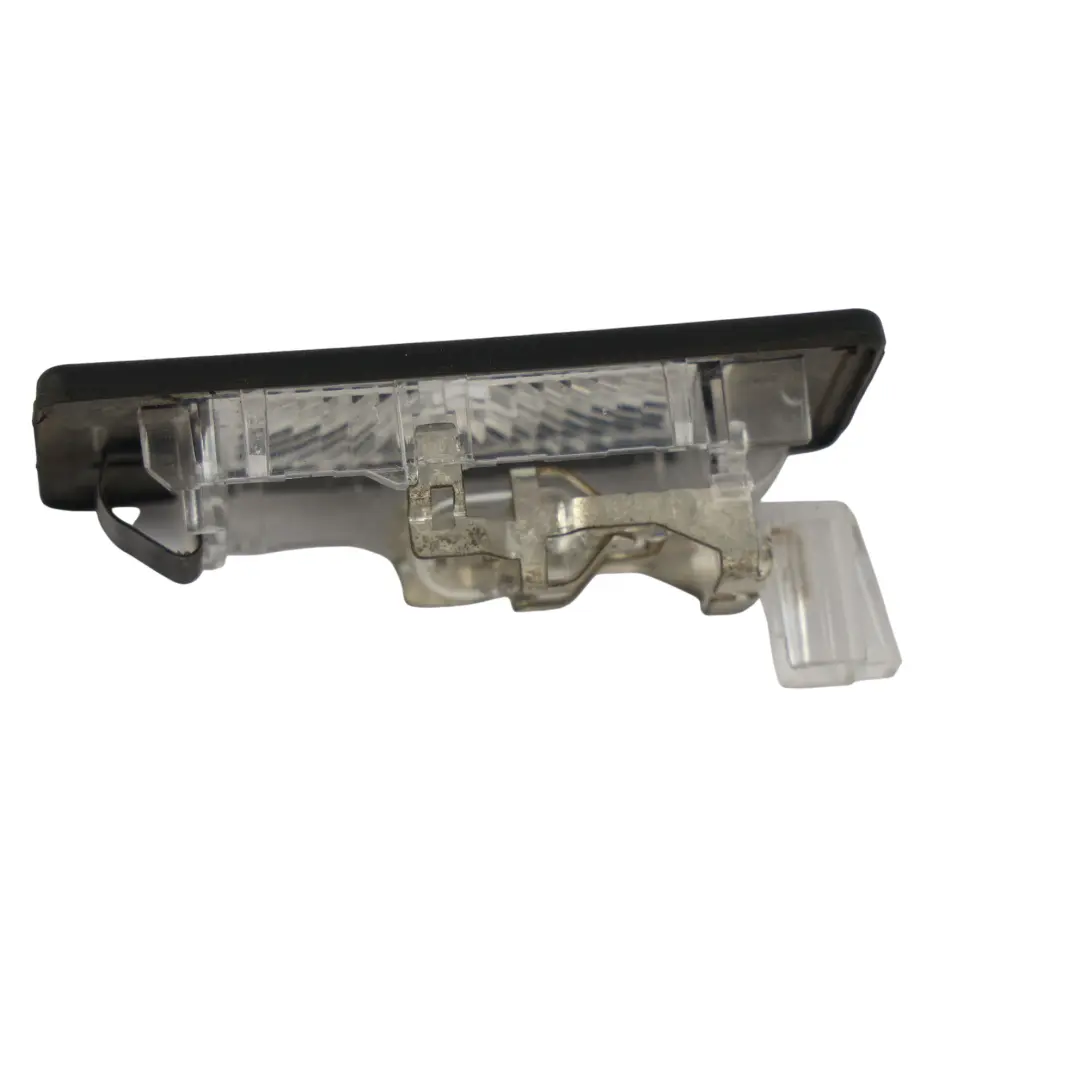 3V Lampka Tablicy Rejestracyjnej do Skoda Octavia 5E Superb o numerze 5N0943021B Skoda Octavia 5E Superb 3V Lampka Tablicy Rejestracyjnej - SKU 5N0943021B - Numer Części 5N0943021B