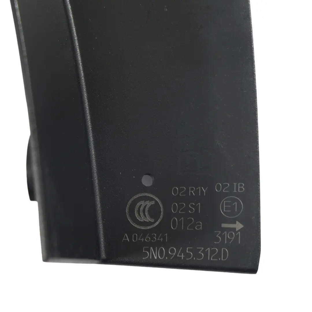 Cubierta Luz Trasera Exterior Derecha para Volkswagen Tiguan 5N con número de pieza 5N0945312D Volkswagen Tiguan 5N Cubierta Luz Trasera Exterior Derecha - SKU 5N0945312D - Número de pieza 5N0945312D