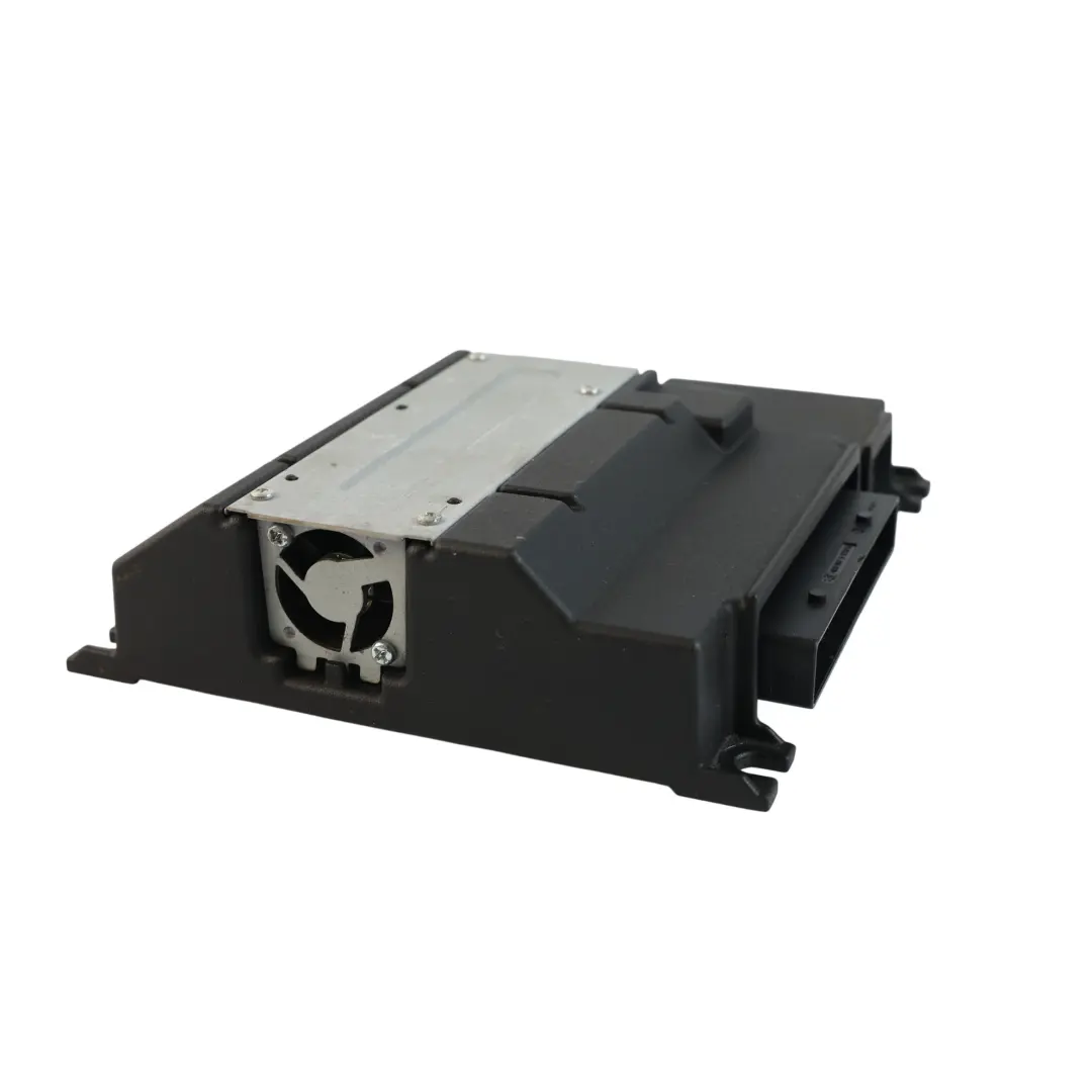 Amplificatore Audio Dynaudio Sistema Suono per Volkswagen Golf Mk7 con numero di parte 5Q0035456A Volkswagen Golf Mk7 Amplificatore Audio Dynaudio Sistema Suono - SKU 5Q0035456A - Numero di parte 5Q0035456A