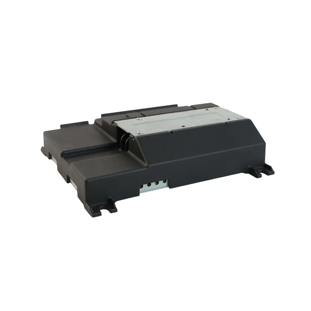 Amplificador Audio Dynaudio Sistema Sonido para Volkswagen Golf Mk7 con número de pieza 5Q0035456A Volkswagen Golf Mk7 Amplificador Audio Dynaudio Sistema Sonido - SKU 5Q0035456A - Número de pieza 5Q0035456A