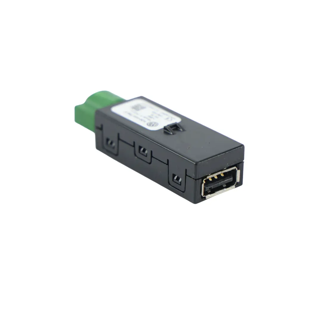 MK3 Fabia MK3 Porta USB Connettore per Volkswagen Passat B8 Skoda Superb con numero di parte 5Q0035726E Volkswagen Passat B8 Skoda Superb MK3 Fabia MK3 Porta USB Connettore - SKU 5Q0035726E-1 - Numero di parte 5Q0035726E
