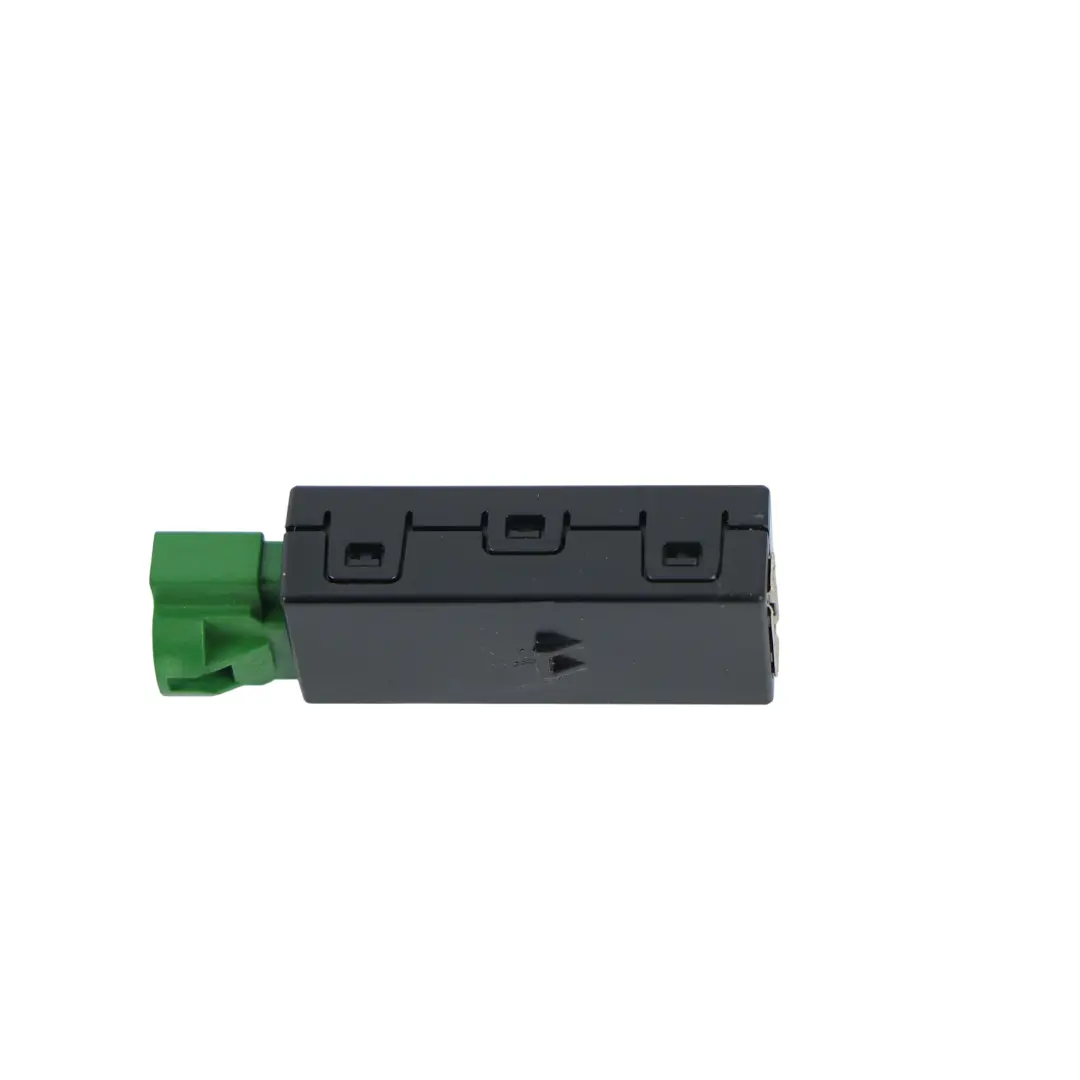 MK3 Fabia MK3 Port USB Connecteur pour Volkswagen Passat B8 Skoda Superb à propos du numéro de pièce 5Q0035726E Volkswagen Passat B8 Skoda Superb MK3 Fabia MK3 Port USB Connecteur - SKU 5Q0035726E-1 - Numéro de pièce 5Q0035726E