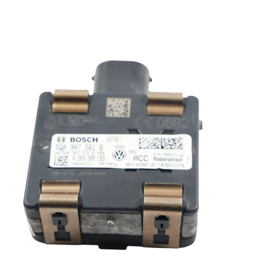 Radar Control Sensor Module Distance Unit to Volkswagen Golf Mk7 with Part number 5Q0907561B Volkswagen Golf Mk7 Radar Control Sensor Module Distance Unit - SKU 5Q0907561B - Part number 5Q0907561B