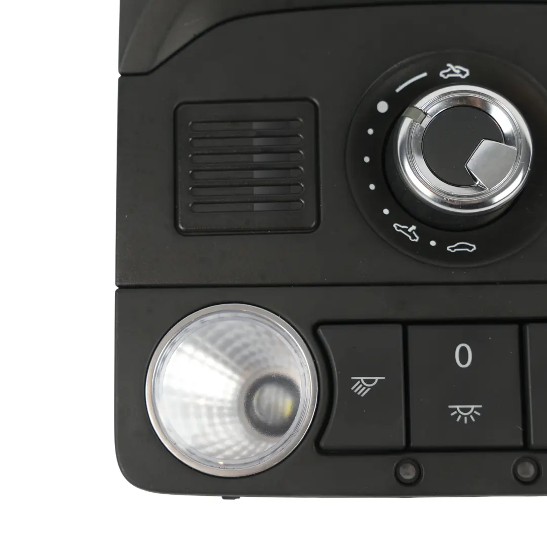 MK3 Luz Interior Techo Negro para Skoda Octavia con número de pieza 5Q0951171 Skoda Octavia MK3 Luz Interior Techo Negro - SKU 5Q0951171 - Número de pieza 5Q0951171