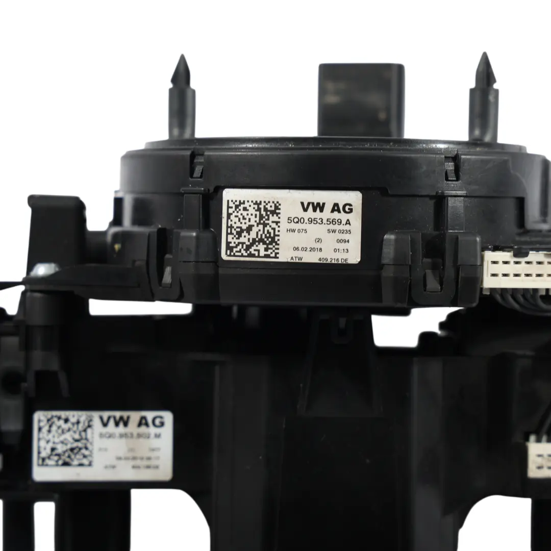 Commutateur Combiné Essuie-Glace Clignotant pour Volkswagen Passat B8 à propos du numéro de pièce 5Q0953521AT Volkswagen Passat B8 Commutateur Combiné Essuie-Glace Clignotant - SKU 5Q0953521AT - Numéro de pièce 5Q0953521AT