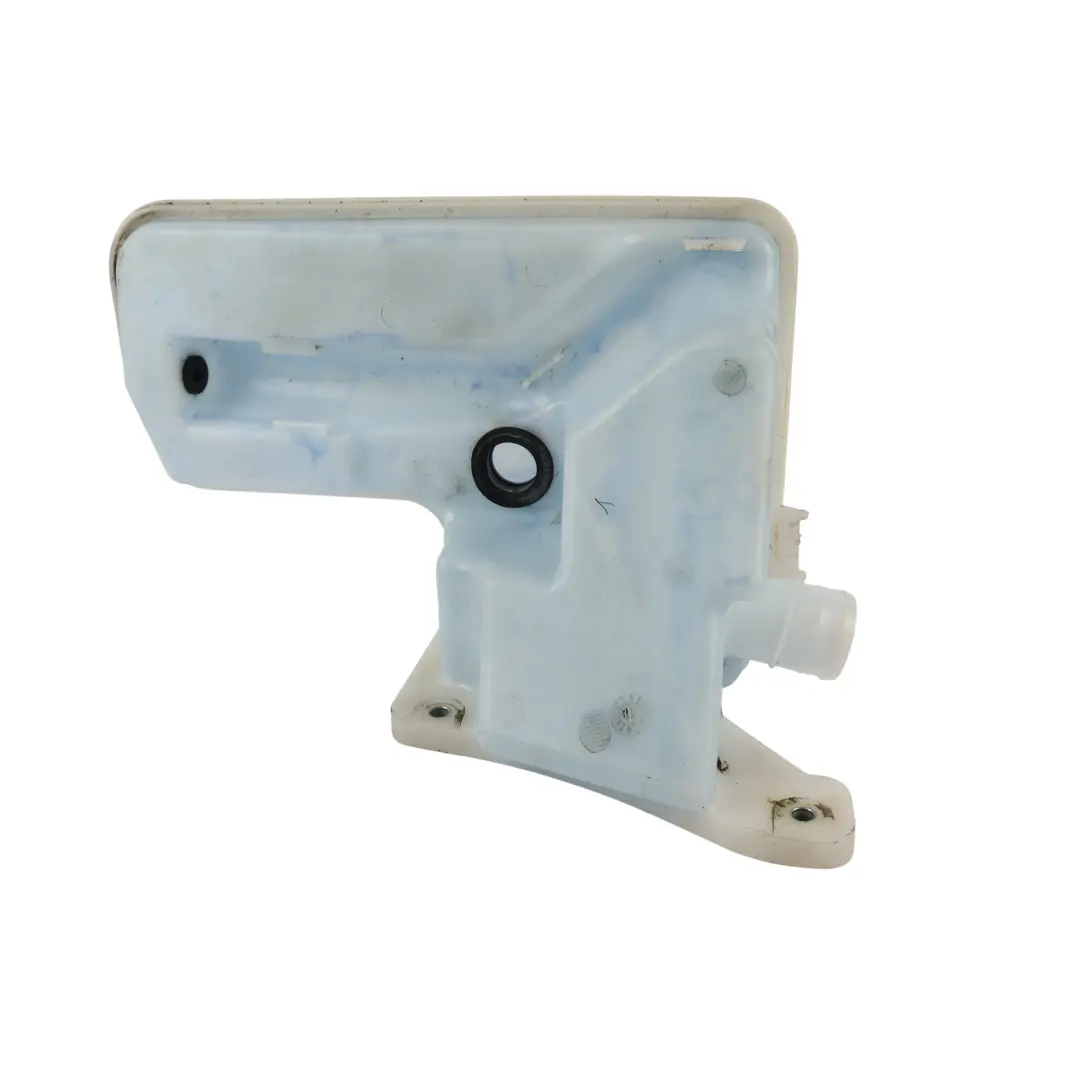 Zbiornik Płynu Do Spryskiwaczy do Audi Q2 GA o numerze 5Q0955448AQ Audi Q2 GA Zbiornik Płynu Do Spryskiwaczy - SKU 5Q0955448AQ - Numer Części 5Q0955448AQ