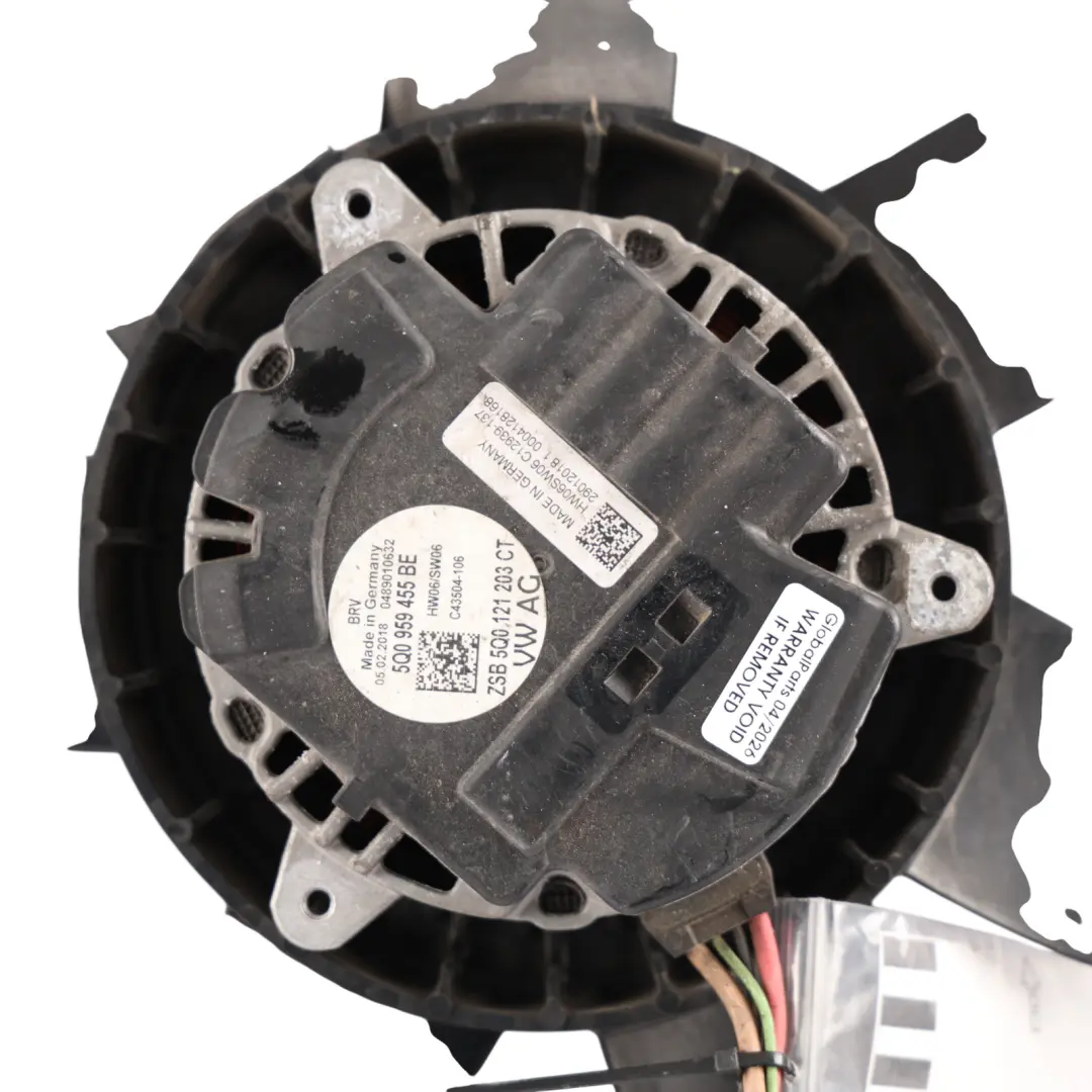 VW Volkswagen Passat B8 Engine Cooling Fan Radiator Fan Blower - SKU 5Q0959455BE - Part number 5Q0959455BE