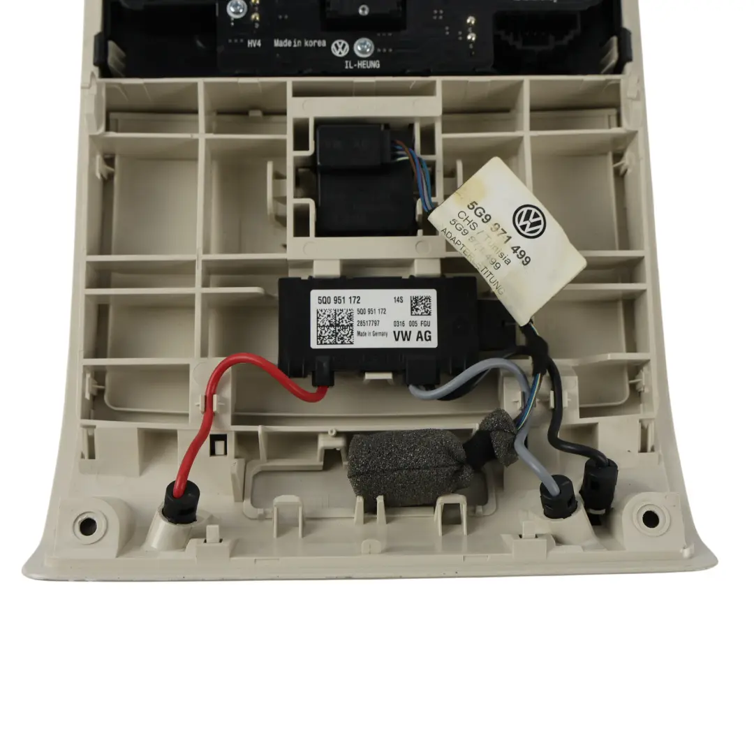 Volkswagen Passat B8 3G Golf 5G Lampka Podsufitki Panel Przycisk - SKU 5TA947105C - Numer Części 5TA947105C