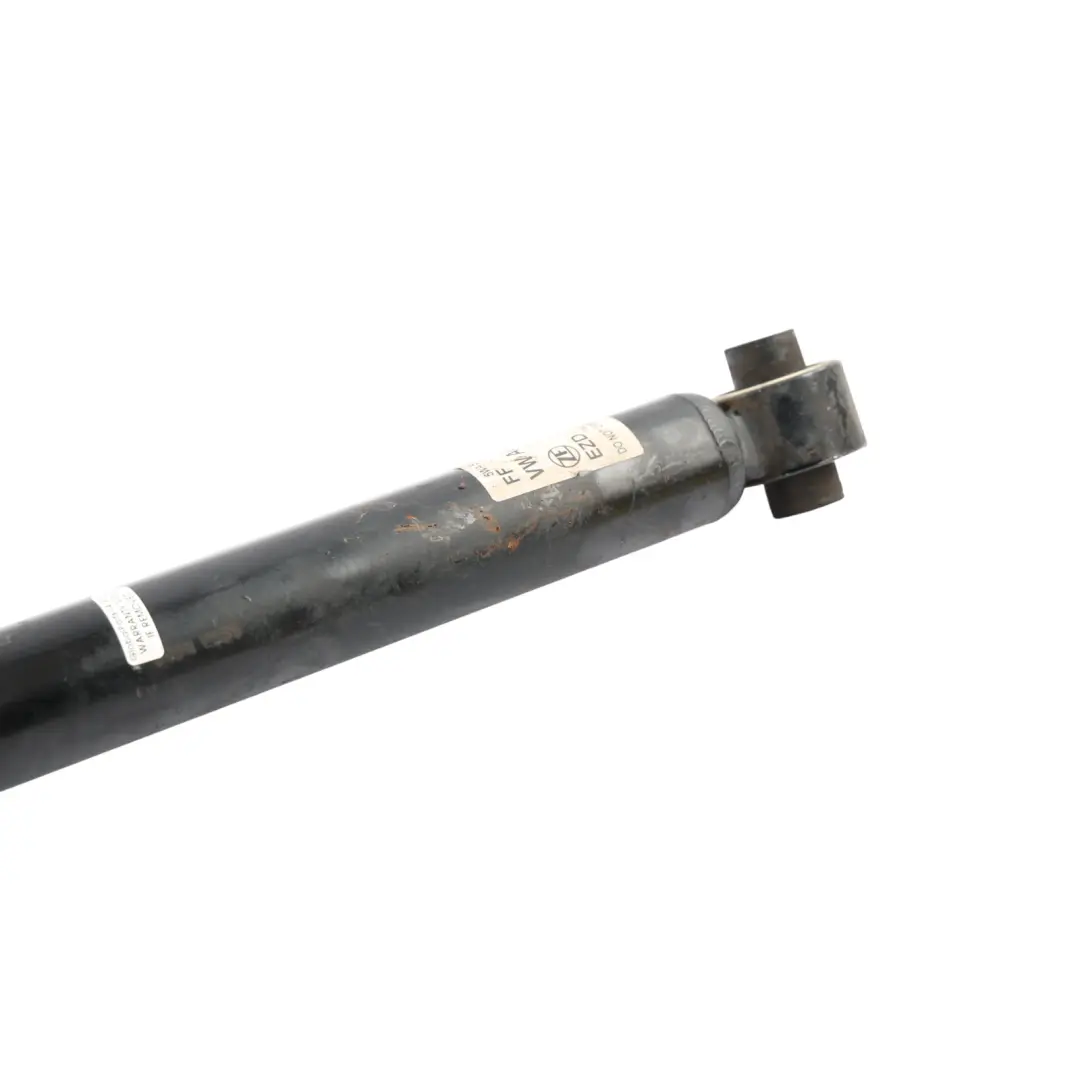 Mk8 Amortyzator Tylny Lewy Prawy do Volkswagen Golf o numerze 5WA512011FE Volkswagen Golf Mk8 Amortyzator Tylny Lewy Prawy - SKU 5WA512011FE - Numer Części 5WA512011FE