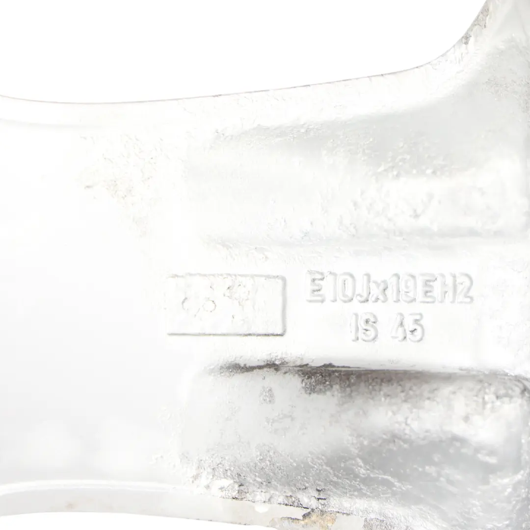 Felga Aluminiowa Tylna 19" 10J ET:45 Styling 132 Srebrna do BMW X5 E53 o numerze 6761932 BMW X5 E53 Felga Aluminiowa Tylna 19" 10J ET:45 Styling 132 Srebrna - SKU 6761932-2 - Numer Części 6761932