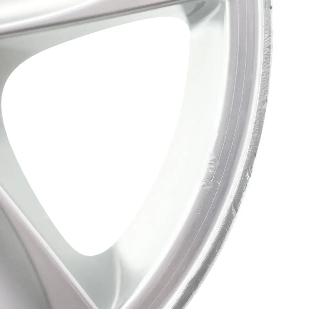 Alu felge Alufelge 16" Sternspeiche 140 ET: 44 7J für BMW 1 er E81 E87 E88 mit Teilenummer 6769401 BMW 1 er E81 E87 E88 Alu felge Alufelge 16" Sternspeiche 140 ET: 44 7J - SKU 6769401-1 - Teilenummer 6769401