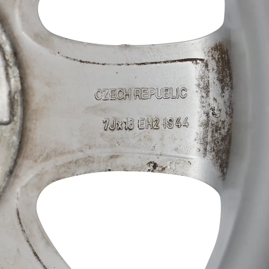 Cerchio Ruota In Lega 16" 7J Spider Spoke 151 per BMW E81 E82 E87 E88 con numero di parte 6769402 BMW E81 E82 E87 E88 Cerchio Ruota In Lega 16" 7J Spider Spoke 151 - SKU 6769402-2 - Numero di parte 6769402