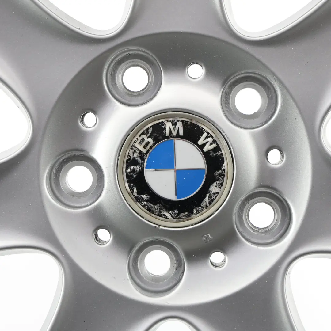Alu Felge Alufelge 16" Stern Speiche 151 7J ET:44 für BMW E81 E82 E87 E88 mit Teilenummer 6769402 BMW E81 E82 E87 E88 Alu Felge Alufelge 16" Stern Speiche 151 7J ET:44 - SKU 6769402-2 - Teilenummer 6769402