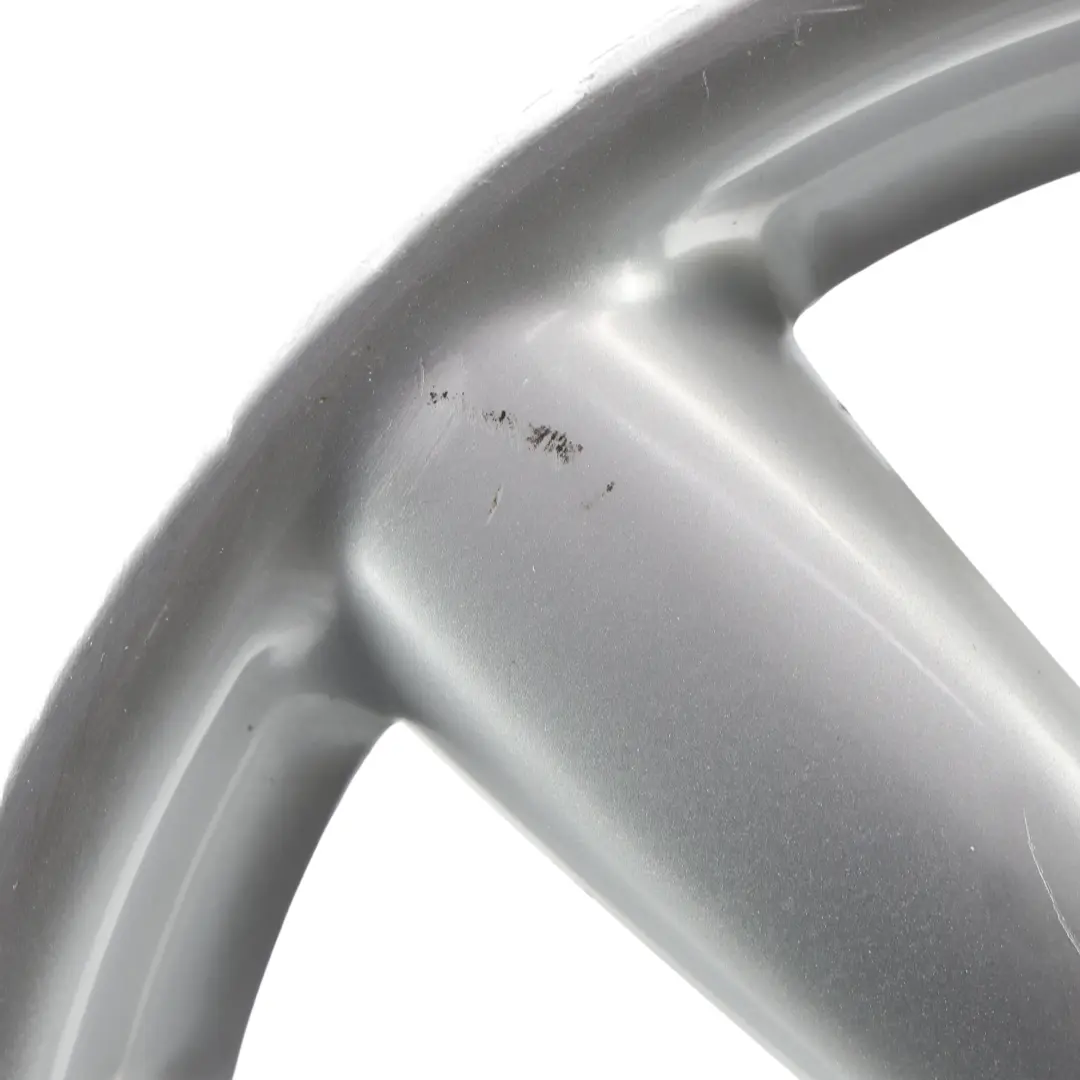 Jante Alliage argentée 17" 7J Rayons Couronne 104 pour Mini Cooper One R50 R56 R57 à propos du numéro de pièce 6769411 Mini Cooper One R50 R56 R57 Jante Alliage argentée 17" 7J Rayons Couronne 104 - SKU 6769411-2 - Numéro de pièce 6769411