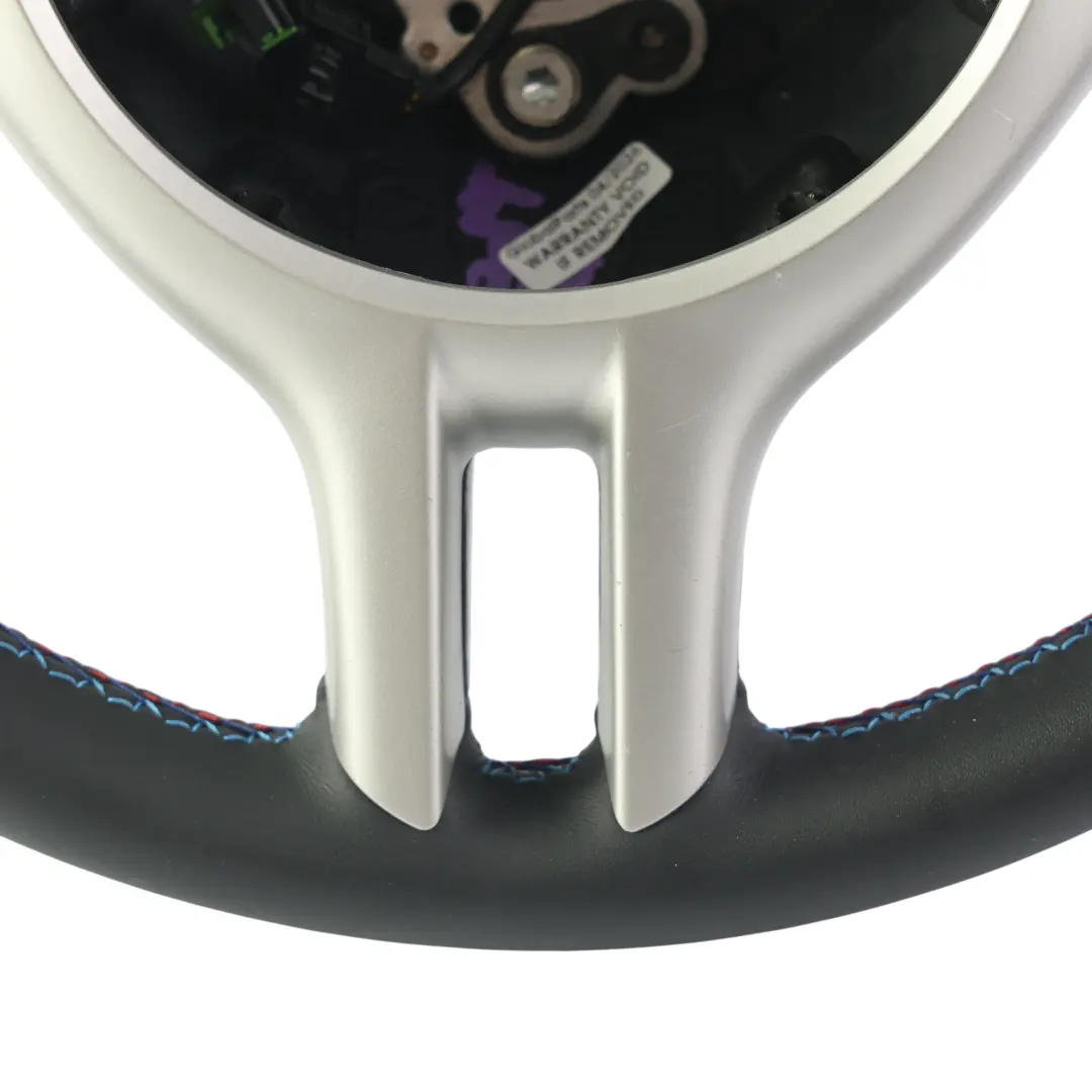 BMW E46 Neuf en Cuir Noir Volant Sport 3 Rayons Sport Volant M Colore Fils - SKU 6770417-1 - Numéro de pièce 6770417