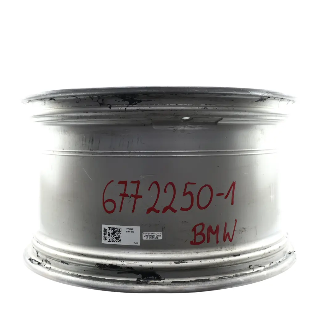 Felga Aluminiowa Srebrna Tylna 20" 214 ET37 11J do BMW X5 E70 o numerze 6772250 BMW X5 E70 Felga Aluminiowa Srebrna Tylna 20" 214 ET37 11J - SKU 6772250-1 - Numer Części 6772250