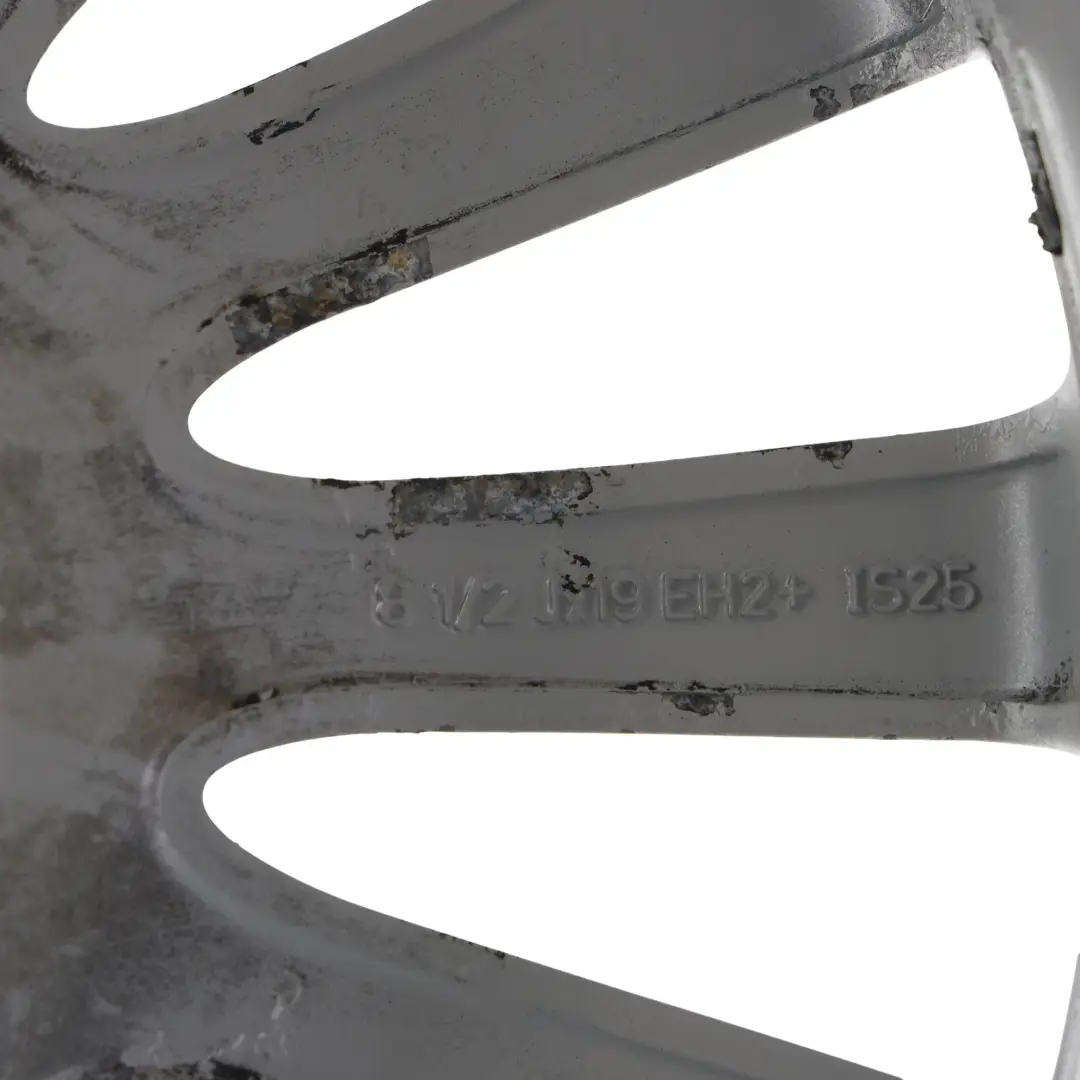 Jante alliage argenté 19" 8,5J ET:25 Multiples rayons 235 pour BMW F01 F07 GT à propos du numéro de pièce 6775404 BMW F01 F07 GT Jante alliage argenté 19" 8,5J ET:25 Multiples rayons 235 - SKU 6775404-1 - Numéro de pièce 6775404