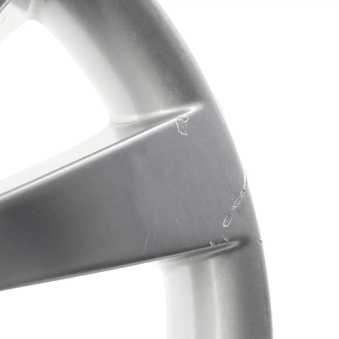 Alu Felge Alufelge 17" Radiale Speiche 244 7,5J ET:20 für BMW 5 er E60 E61 mit Teilenummer 6777347 BMW 5 er E60 E61 Alu Felge Alufelge 17" Radiale Speiche 244 7,5J ET:20 - SKU 6777347-1 - Teilenummer 6777347