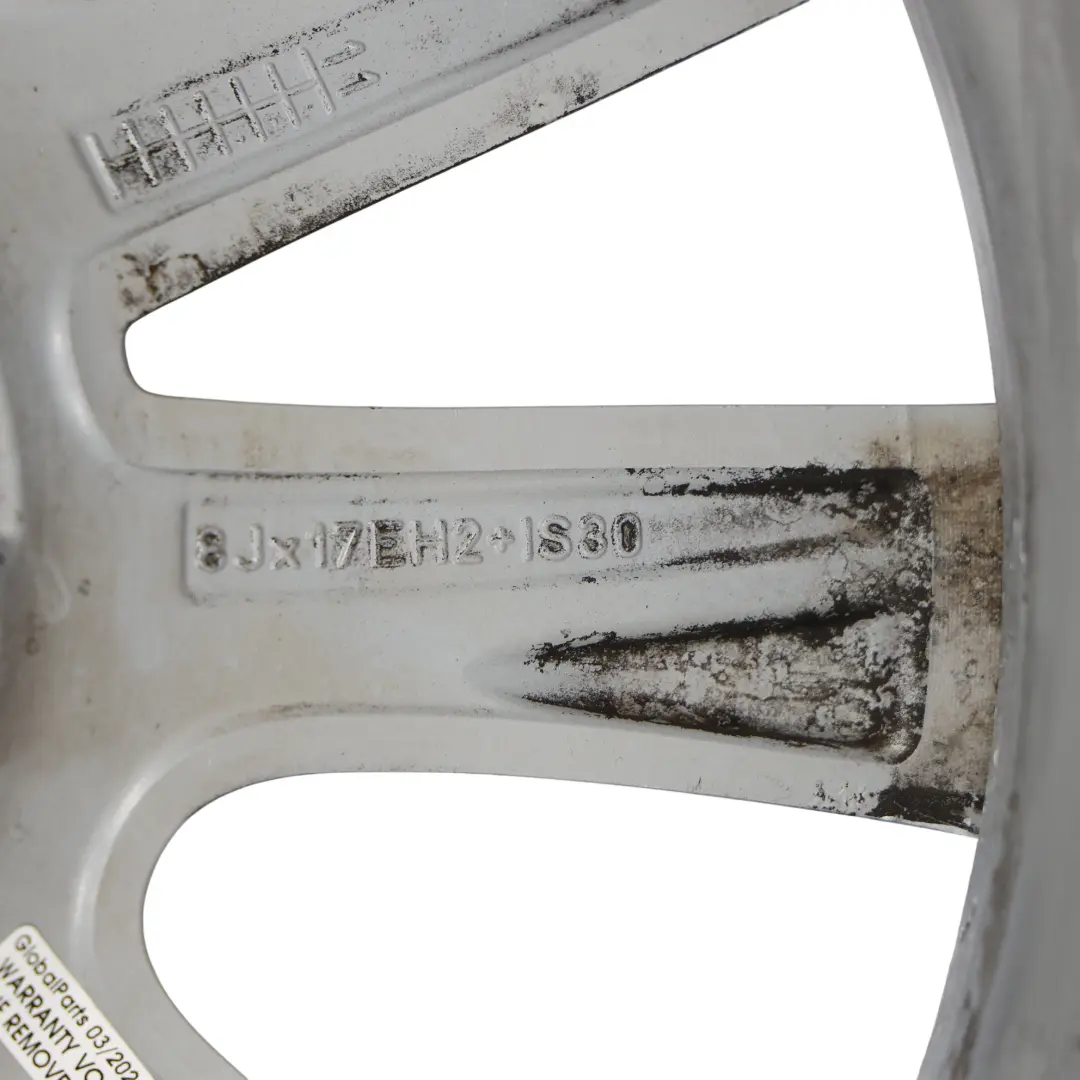 Cerchio in lega 17" a raggi V 236 8J ET:30 per BMW F10 F11 F12 con numero di parte 6780720 BMW F10 F11 F12 Cerchio in lega 17" a raggi V 236 8J ET:30 - SKU 6780720-2 - Numero di parte 6780720