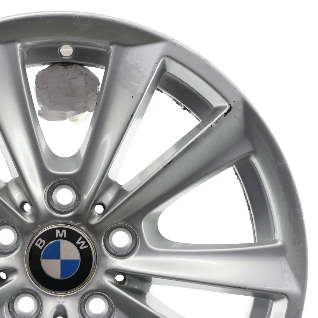 Cerchio in lega 17" a raggi V 236 8J ET:30 per BMW F10 F11 F12 con numero di parte 6780720 BMW F10 F11 F12 Cerchio in lega 17" a raggi V 236 8J ET:30 - SKU 6780720-2 - Numero di parte 6780720