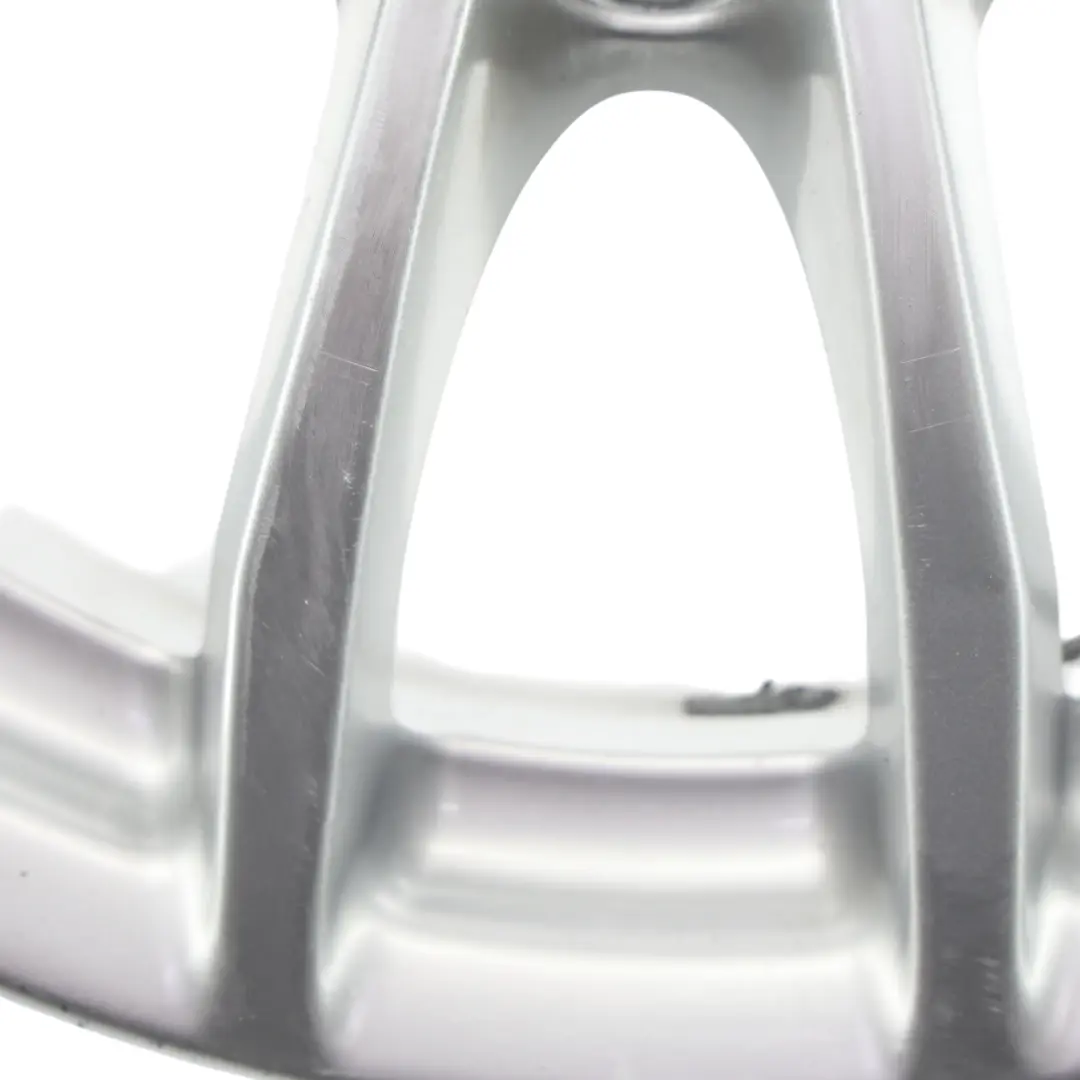 Cerchio In Lega 16" 7J ET:40 Raggi A V 378 per BMW F20 F21 F22 F23 con numero di parte 6796202 BMW F20 F21 F22 F23 Cerchio In Lega 16" 7J ET:40 Raggi A V 378 - SKU 6796202-2 - Numero di parte 6796202