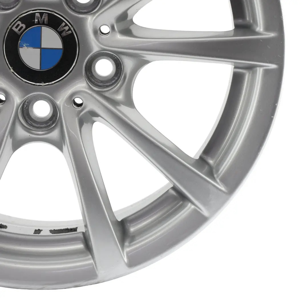 Silberne Leicht Metall Felge 16" 7J ET:31 V-Speiche 390 für BMW F30 F31 F36 mit Teilenummer 6796236 BMW F30 F31 F36 Silberne Leicht Metall Felge 16" 7J ET:31 V-Speiche 390 - SKU 6796236-1 - Teilenummer 6796236