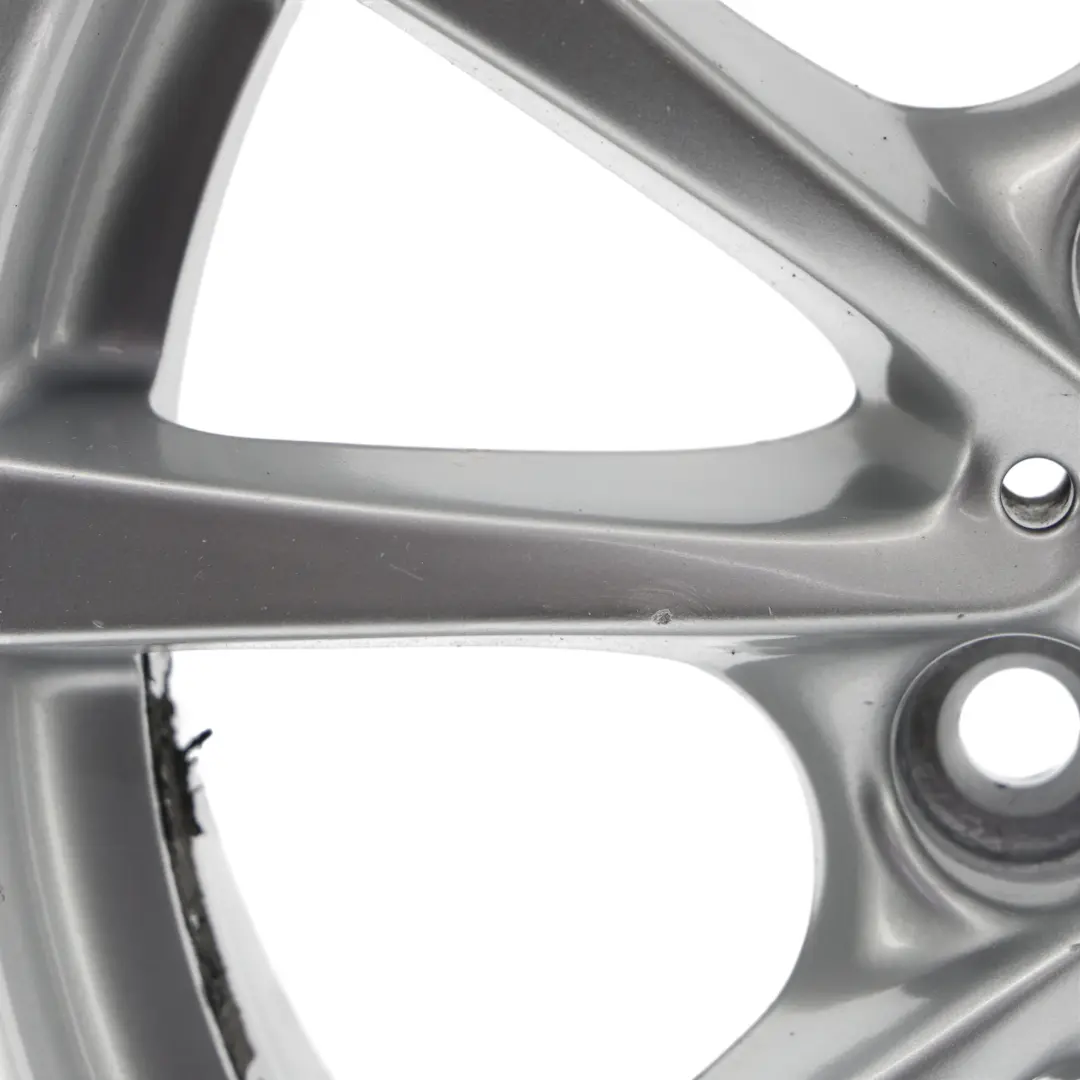 Silberne Leicht Metall Felge 16" 7J ET:31 V-Speiche 390 für BMW F30 F31 F36 mit Teilenummer 6796236 BMW F30 F31 F36 Silberne Leicht Metall Felge 16" 7J ET:31 V-Speiche 390 - SKU 6796236-1 - Teilenummer 6796236