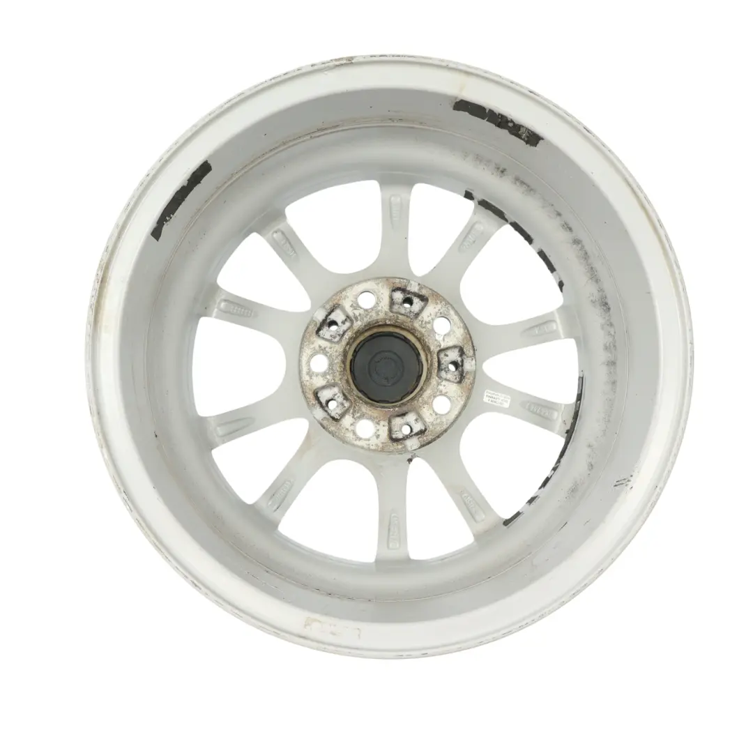 Cerchio in lega argento 16" 7J ET:31 V-spoke 390 per BMW F30 F31 F36 con numero di parte 6796236 BMW F30 F31 F36 Cerchio in lega argento 16" 7J ET:31 V-spoke 390 - SKU 6796236 - Numero di parte 6796236