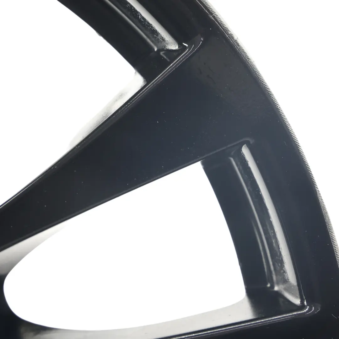 Cerchione Lega Nero 17" 7.5J ET:37 V-Spoke 395 per BMW F30 F31 F32 F33 con numero di parte 6796244 BMW F30 F31 F32 F33 Cerchione Lega Nero 17" 7.5J ET:37 V-Spoke 395 - SKU 6796244-4 - Numero di parte 6796244