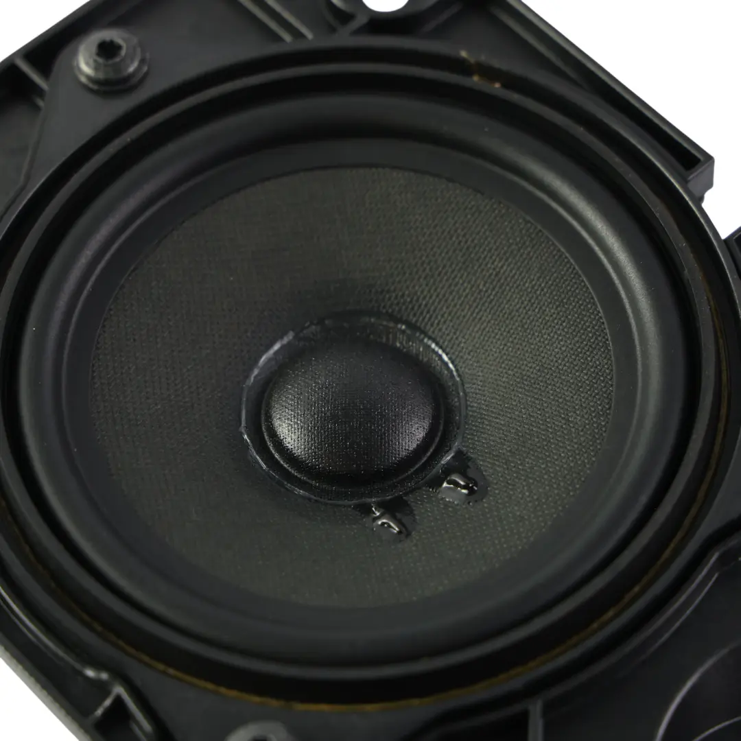 BMW G30 G31 Touring Altavoz Techo Medio Trasero Izquierdo - SKU 6809379 - Número de pieza 6809379