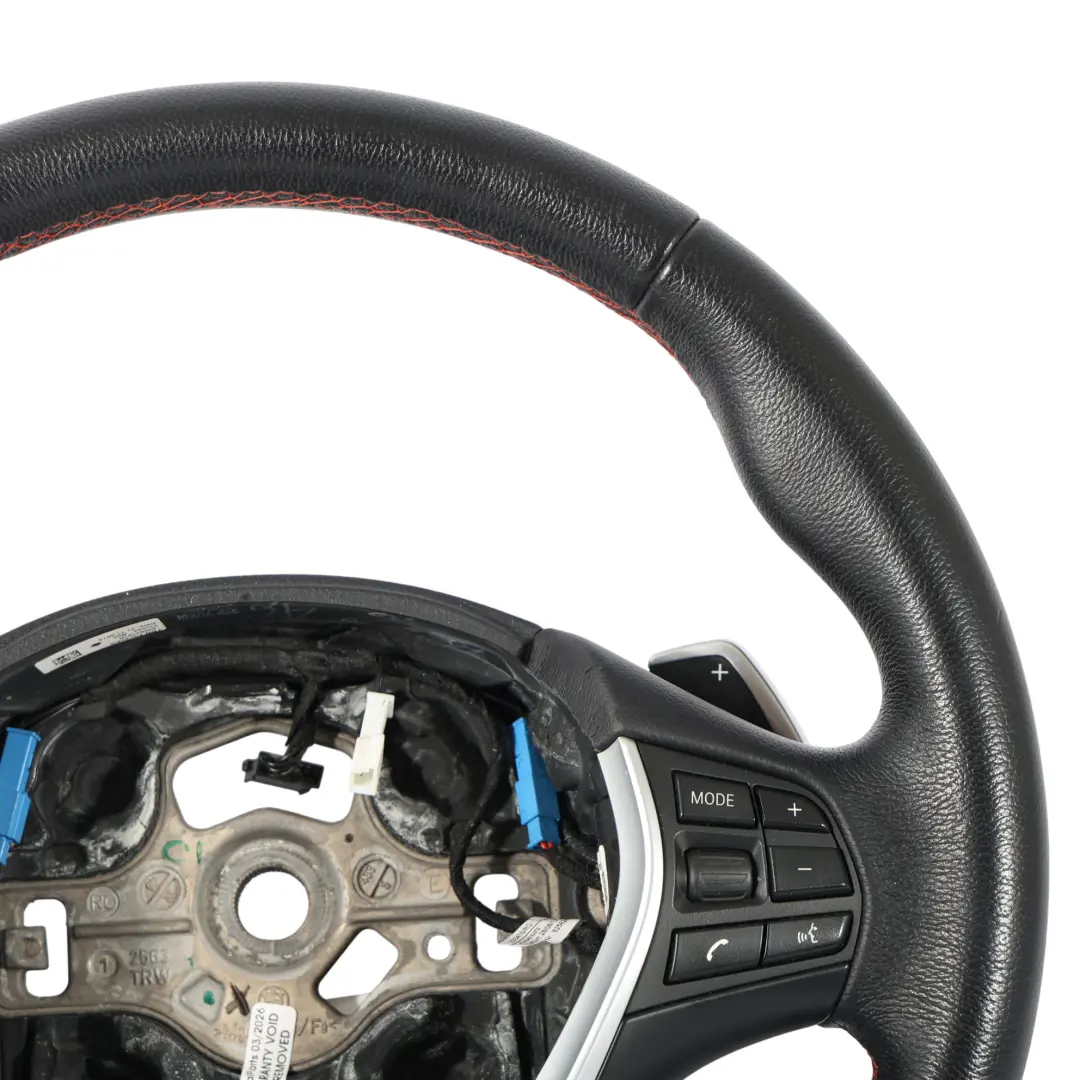 Lenkrad Schwarz Leder Sport Schaltwippen für BMW F20 F21 F22 F30 F31 F32 mit Teilenummer 6863347 BMW F20 F21 F22 F30 F31 F32 Lenkrad Schwarz Leder Sport Schaltwippen - SKU 6863347 - Teilenummer 6863347