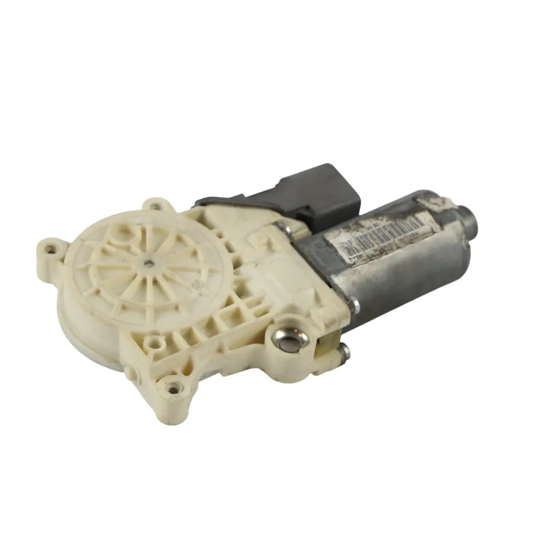 Silnik Podnośnika Szyby Przedni Lewy do BMW E46 o numerze 6935927 BMW E46 Silnik Podnośnika Szyby Przedni Lewy - SKU 6935927 - Numer Części 6935927