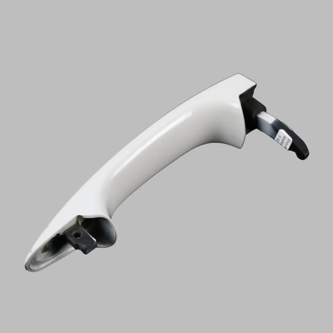 Tirador Puerta Delantero Trasero Izquierdo Blanco Alpino 3 - 300 para BMW E60 E61 con número de pieza 0154344 BMW E60 E61 Tirador Puerta Delantero Trasero Izquierdo Blanco Alpino 3 - 300 - SKU 0154344-AW - Número de pieza 0154344