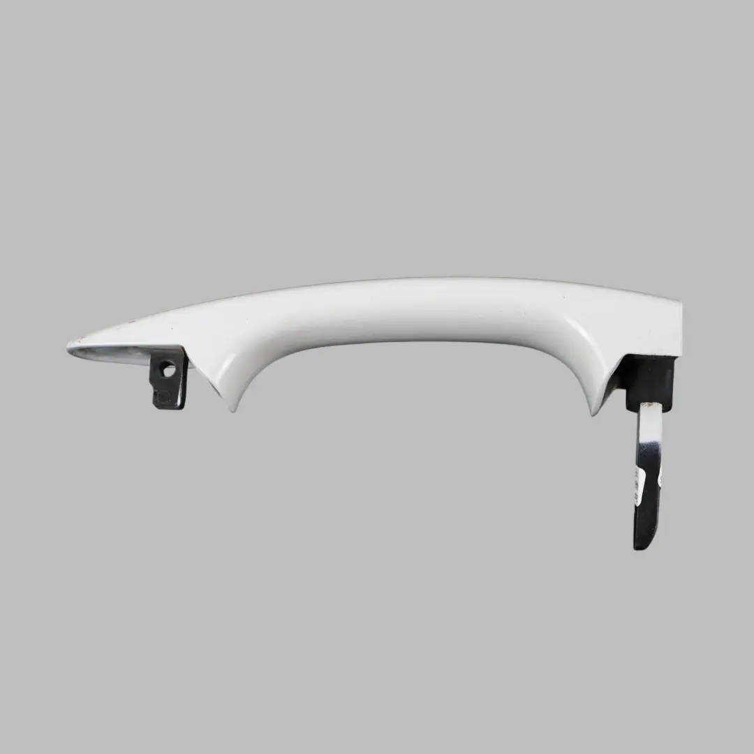 Tirador Puerta Delantero Trasero Izquierdo Blanco Alpino 3 - 300 para BMW E60 E61 con número de pieza 0154344 BMW E60 E61 Tirador Puerta Delantero Trasero Izquierdo Blanco Alpino 3 - 300 - SKU 0154344-AW - Número de pieza 0154344