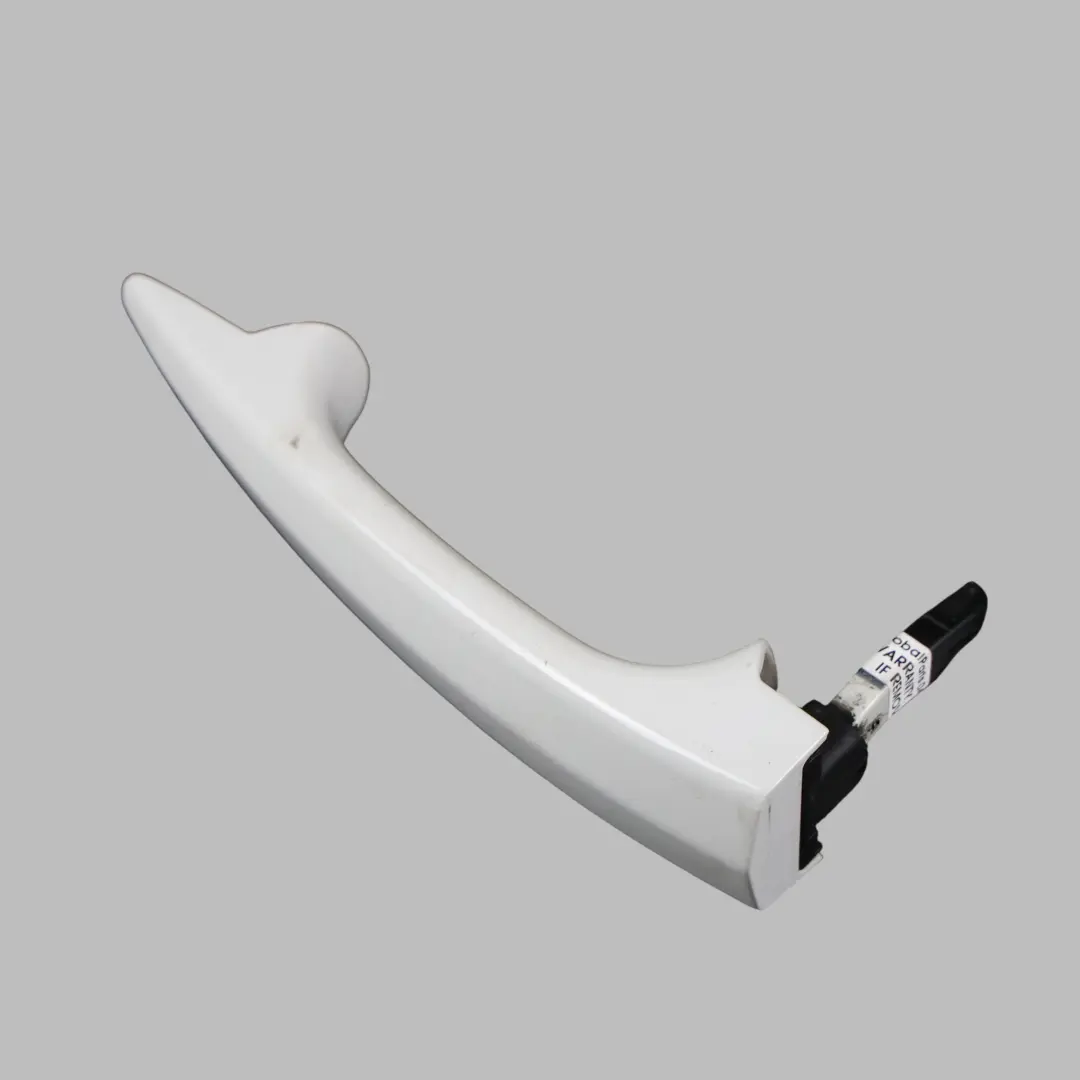 Maniglia Porta Anteriore Posteriore Destro Bianco Alpino 3 - 300 per BMW E60 E61 con numero di parte 0154345 BMW E60 E61 Maniglia Porta Anteriore Posteriore Destro Bianco Alpino 3 - 300 - SKU 0154345-AW - Numero di parte 0154345