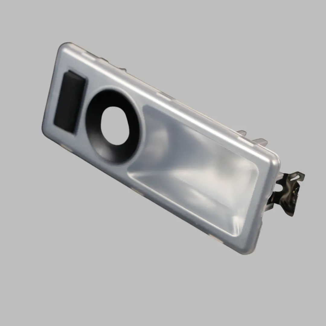 Lampka Oświetlenie Kabiny Lewa Tylna do BMW E61 Touring o numerze 6962007 BMW E61 Touring Lampka Oświetlenie Kabiny Lewa Tylna - SKU 6962007 - Numer Części 6962007