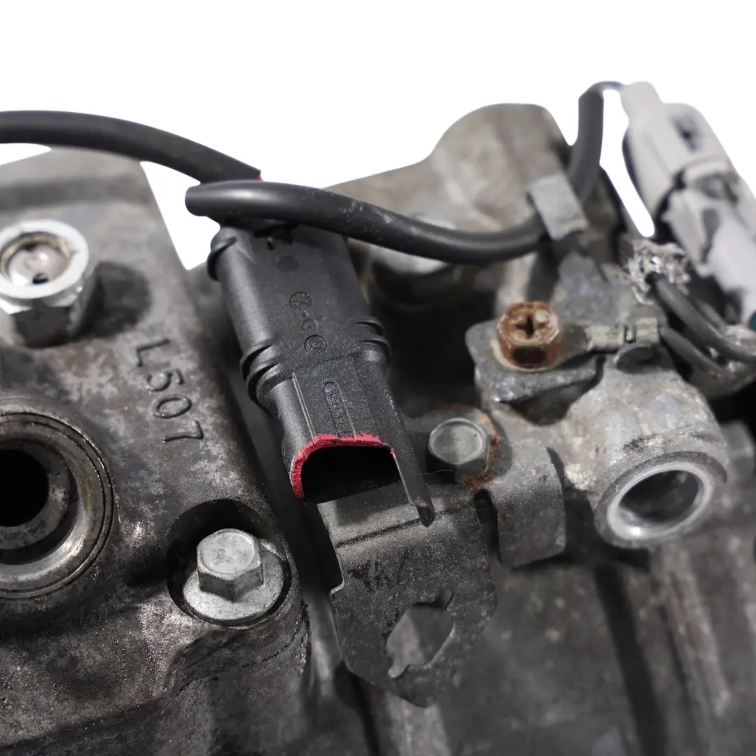 Clima Compressore Aria Condizionata N57 per BMW F10 F11 E70 LCI E71 con numero di parte 6987890 BMW F10 F11 E70 LCI E71 Clima Compressore Aria Condizionata N57 - SKU 6987890 - Numero di parte 6987890