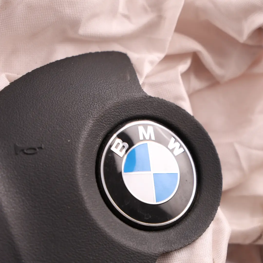 Steering Wheel Air Module Driver's Side DAMAGED to BMW F45 F46 with Part number 6992395 BMW F45 F46 Steering Wheel Air Module Driver's Side DAMAGED - SKU 6992395-1 - Part number 6992395